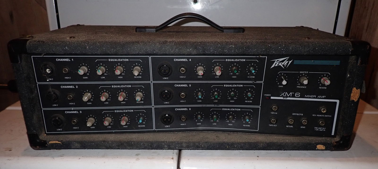 Peavey XM6 Series 300 Mixer Amp (1 of 5)