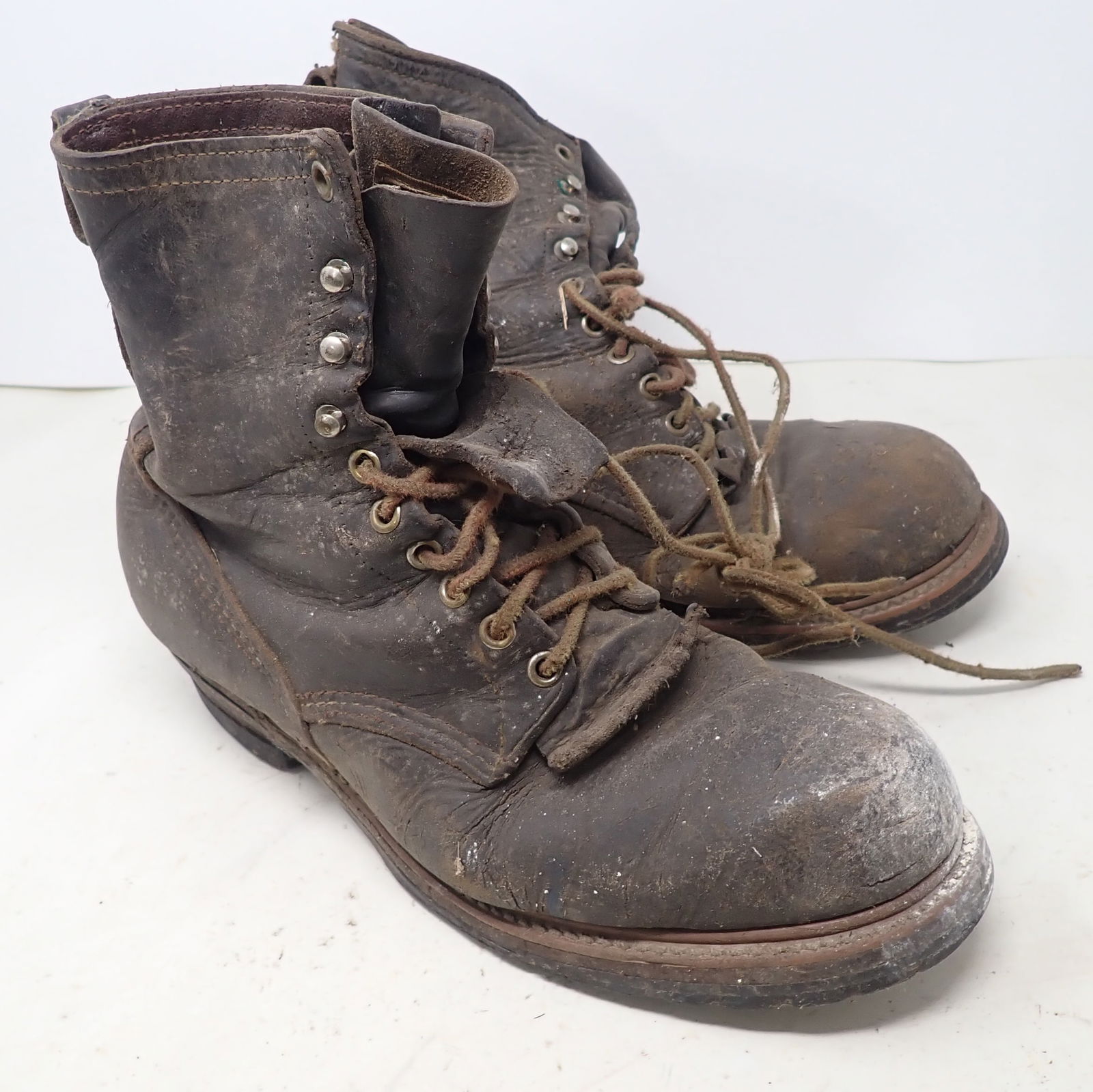 Vintage RedWing Boots: Shipping available