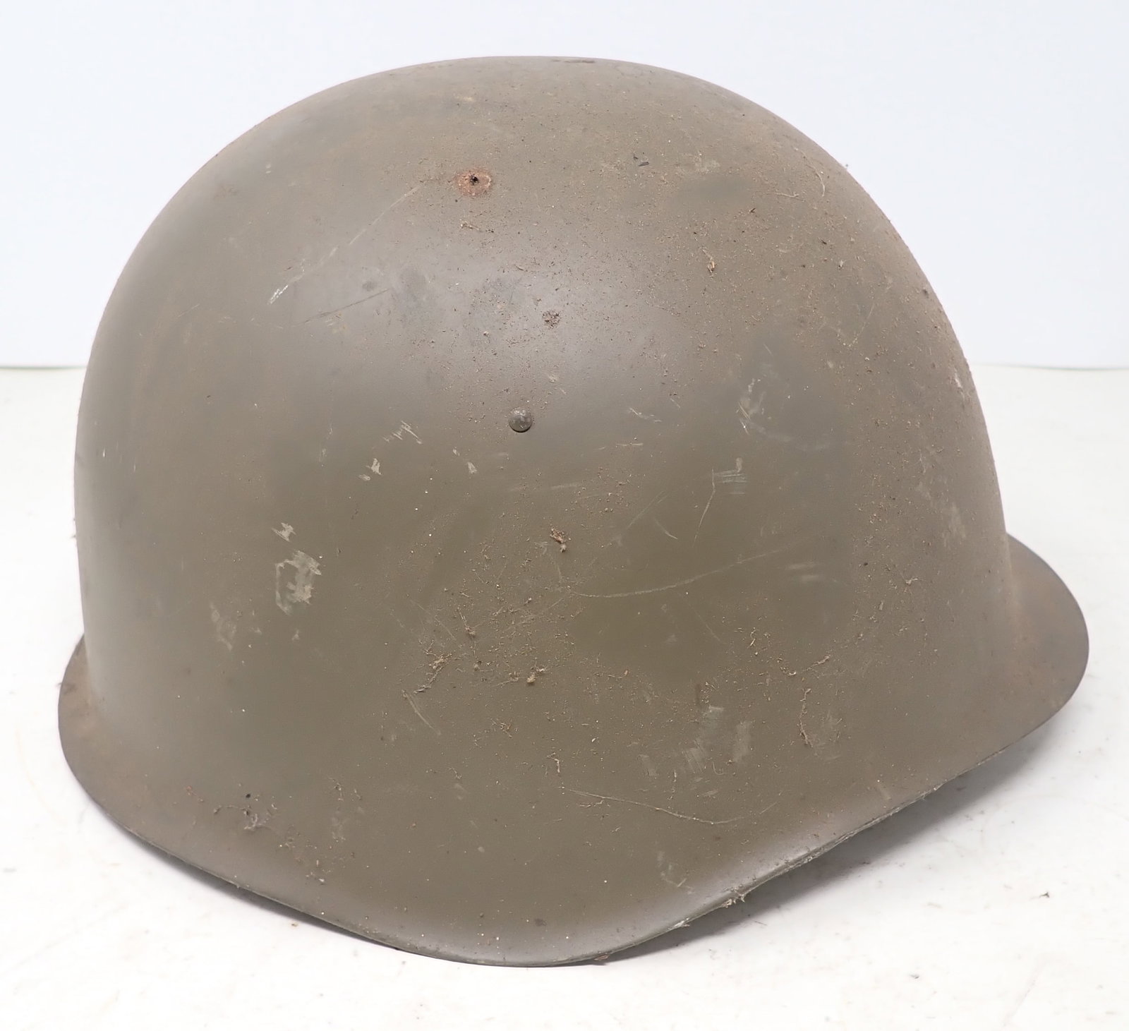 Military Helmet: Shipping available