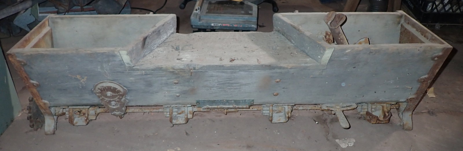 American Harrow Seed Planter: Approx 12 1/4" x 53" x 15" tall. No in house shipping ! Bring help to remove