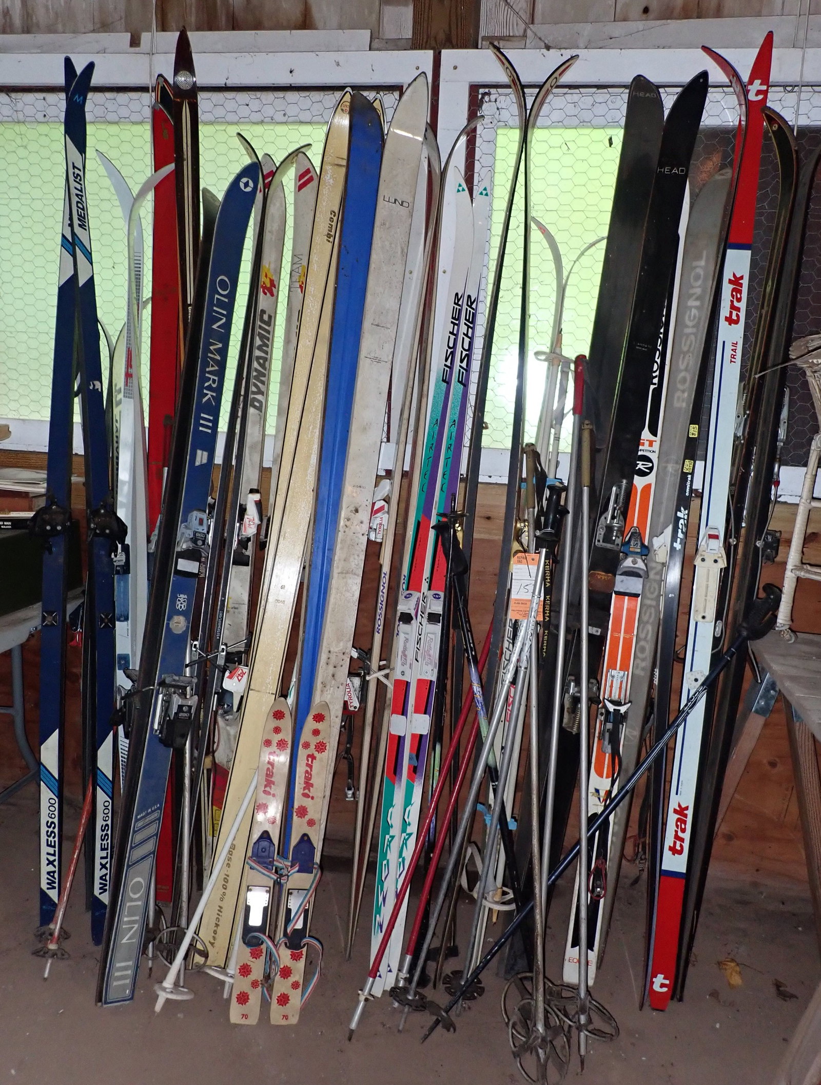 Vintage Skis: Must take all ! No in house shipping !