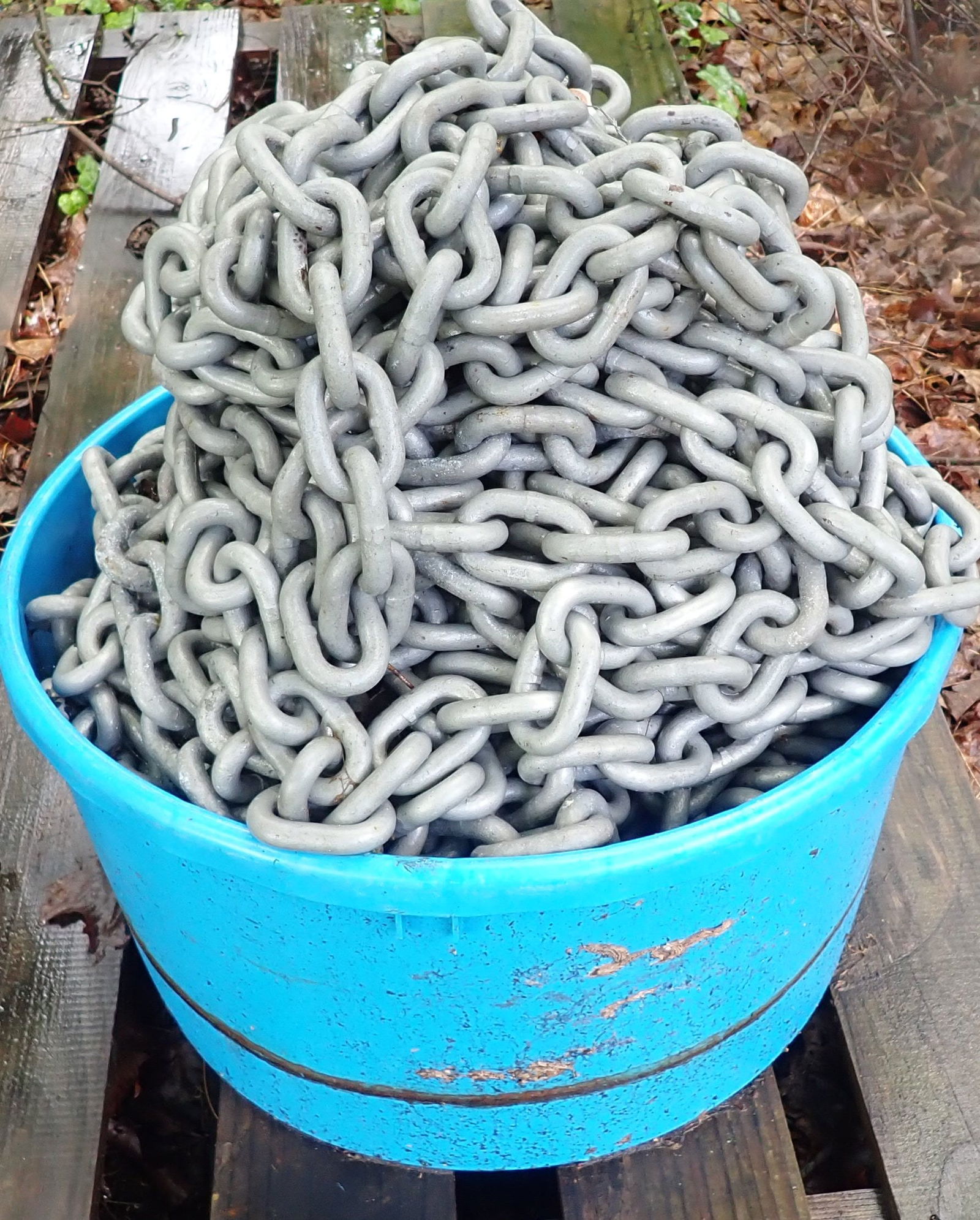 Pile of 1/2" Chain (1 of 1)