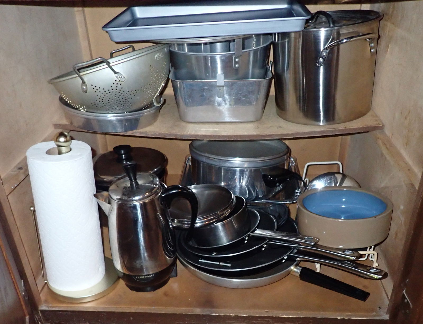 Contents of Kitchen Cabinets & Drawers (1 of 10)