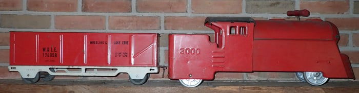 Marx Ride On Locomotive & Train Car
