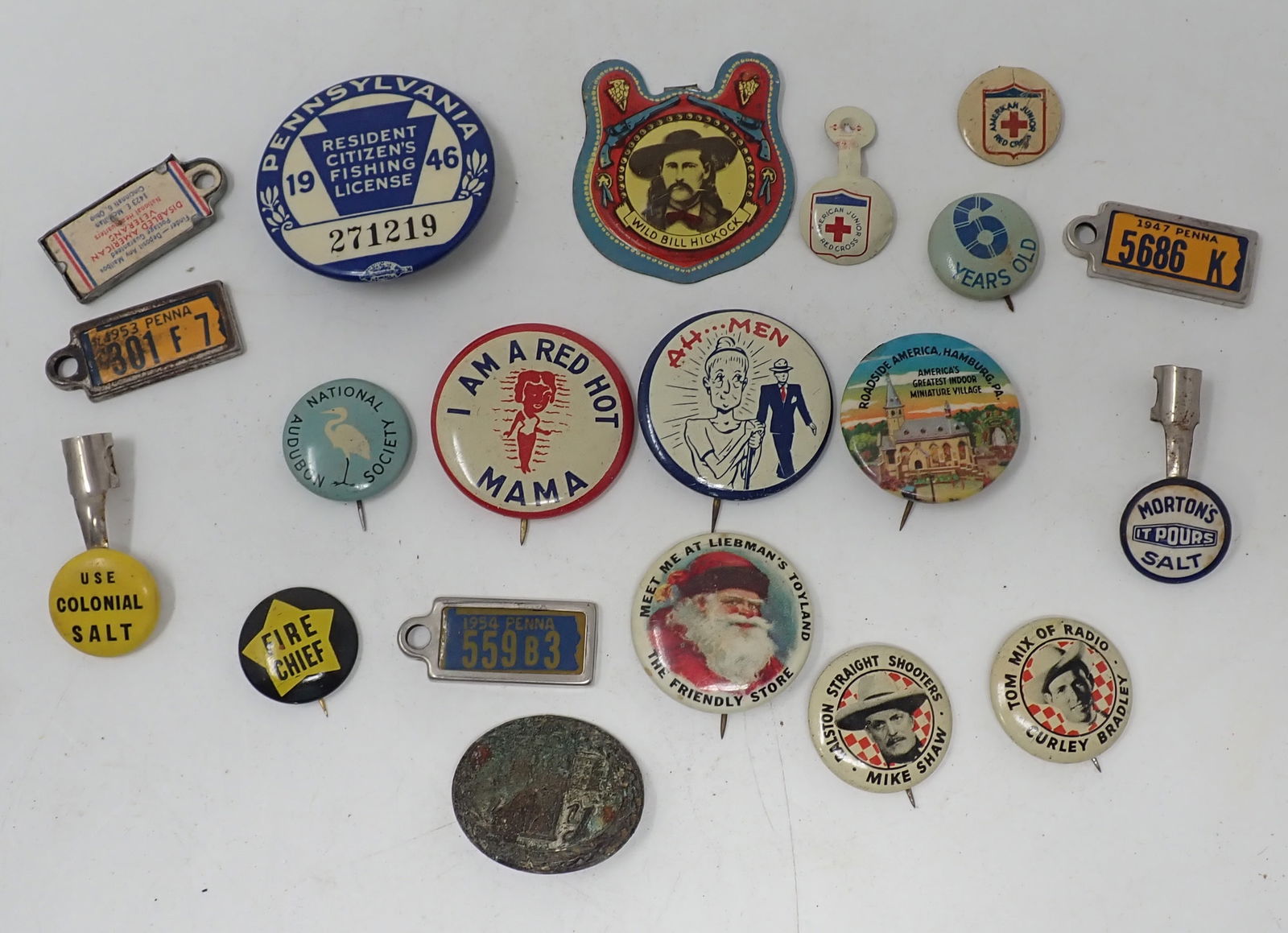 Pinbacks 1946 Pennsylvania Fishing License & Misc (1 of 6)