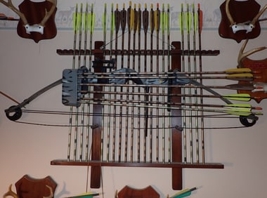 Hoyt Supreme Super Slam Compound Bow & Arrows