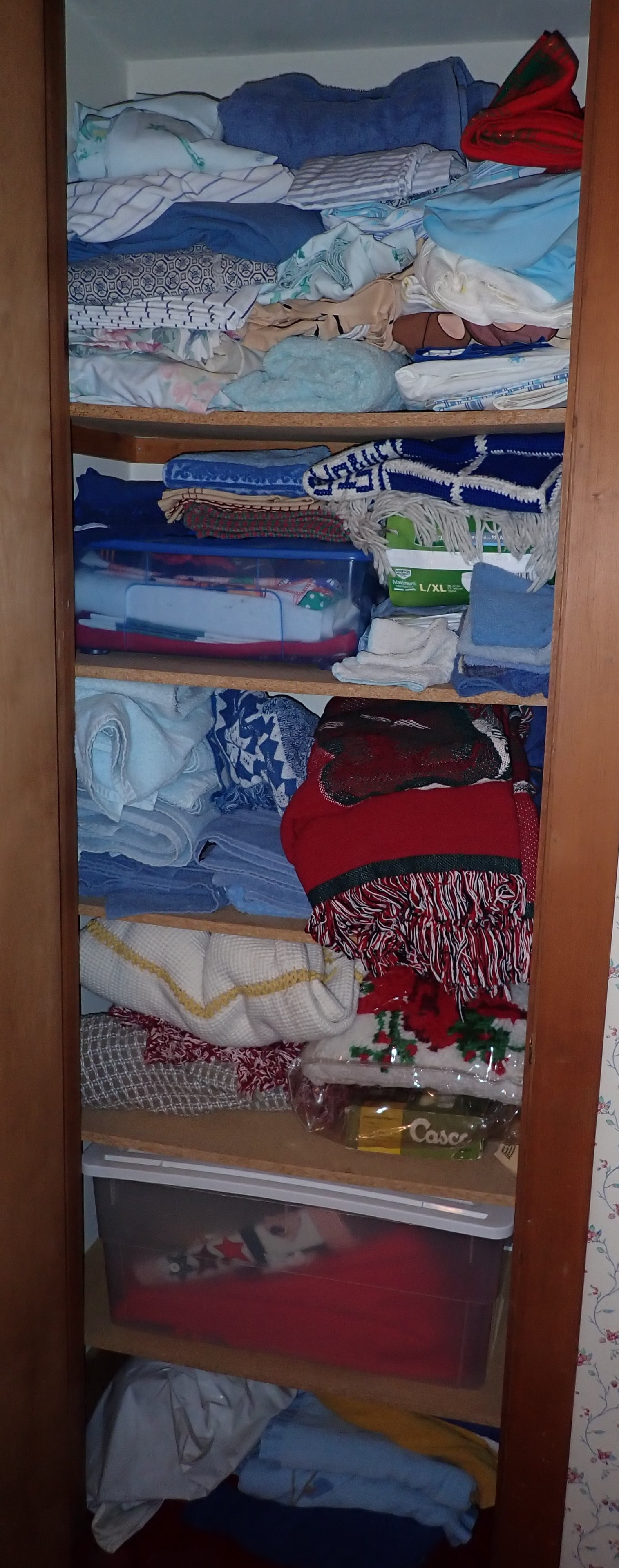 Towels , Blankets , & Misc (1 of 4)