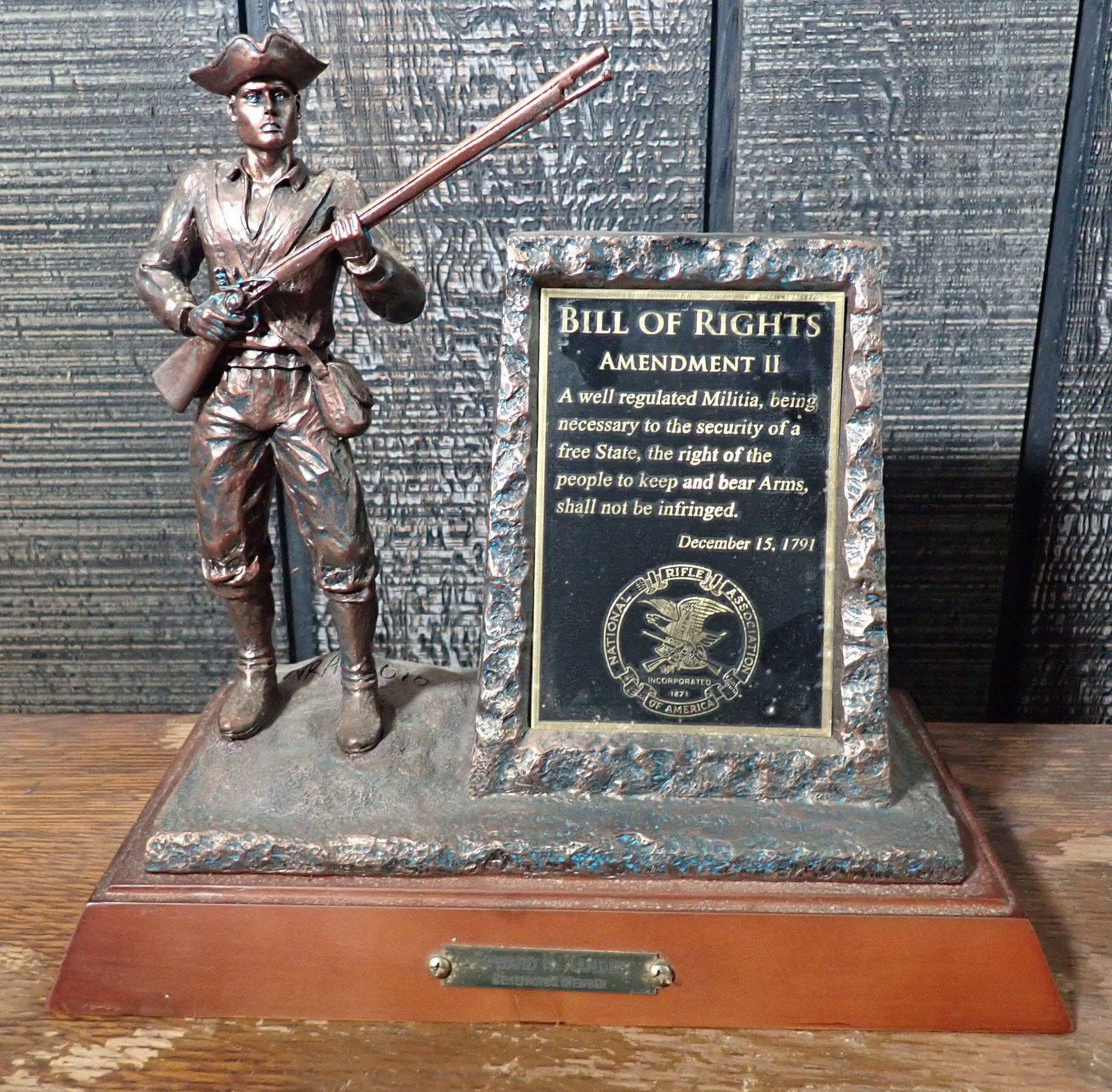 2010 NRA Bill of Rights Amendment II Statue: Apprx 7" x 12" x 11" tall. Shipping available