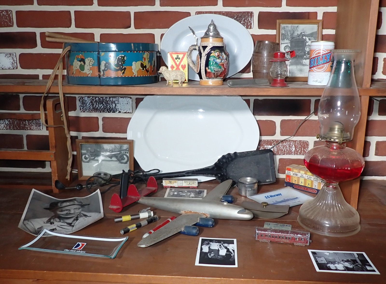 Car Photos Tootsie Toy Trains & Misc: NO in house shipping