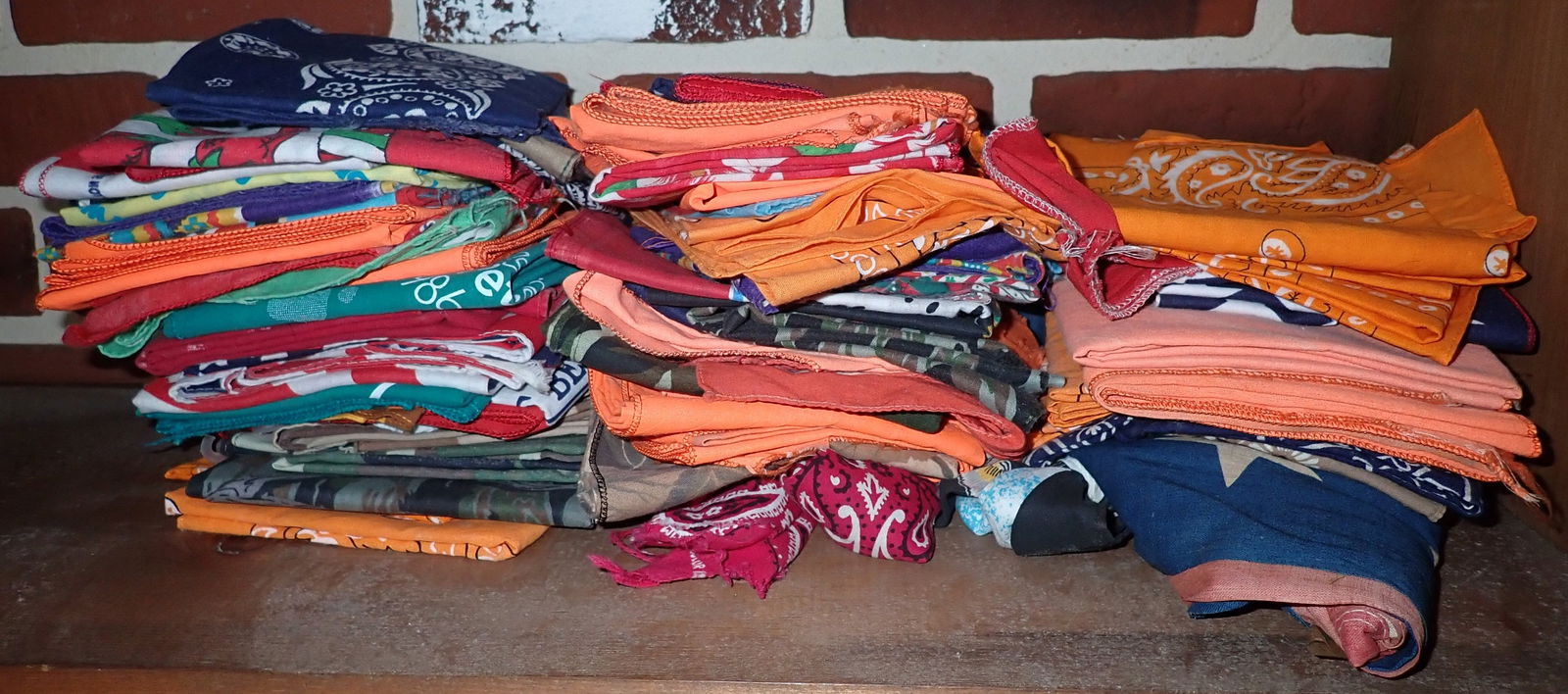 Bandanas & Flag: Shipping available