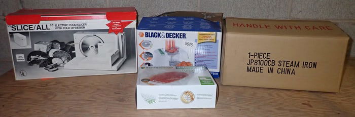 Oreck Steam Iron Black & Decker Food Processor Sliec All