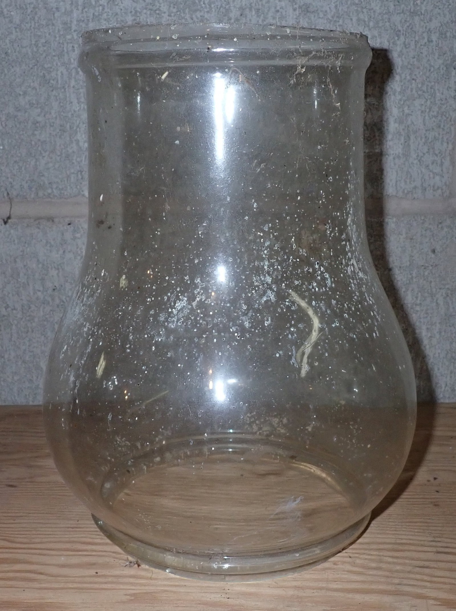 Post Lantern Globe: Apprx 8" in diameter and 11" tall. Fitters are apprx 5 3/4" in diameter at top and 6" in diameter at bottom. Shipping available