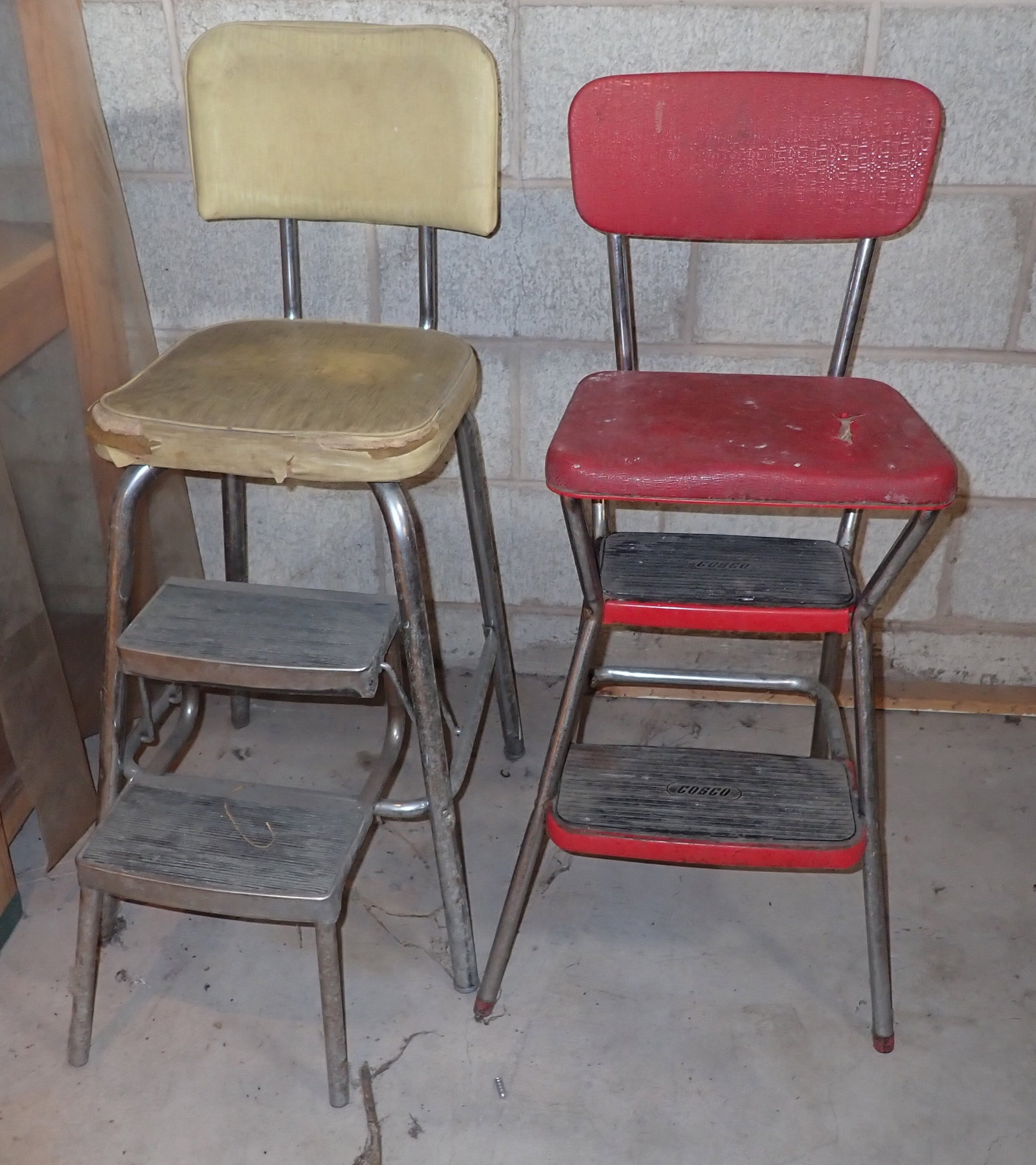 Kitchen Utility Stools / Chairs incl Cosco: NO in house shipping