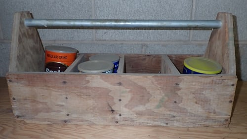 Nail Tote