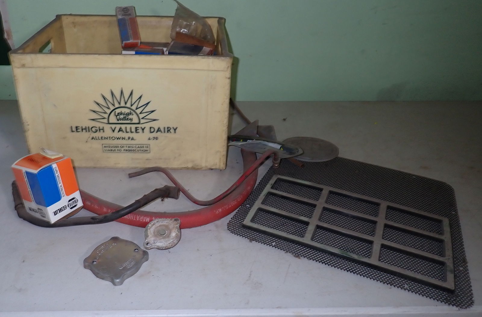 International Harvester Tractor & Misc Parts (1 of 5)