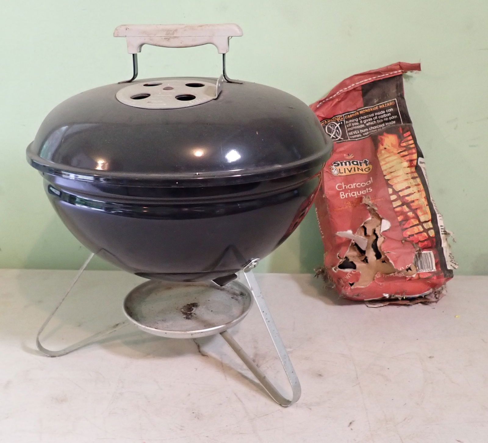 Charcoal Grill (1 of 3)