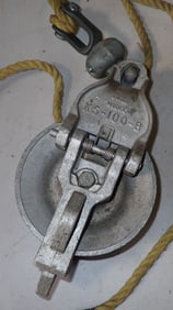 Shermann & Reilly XS-100-B Universal Swinging Block Pulley