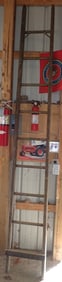 9' Wooden Ladder