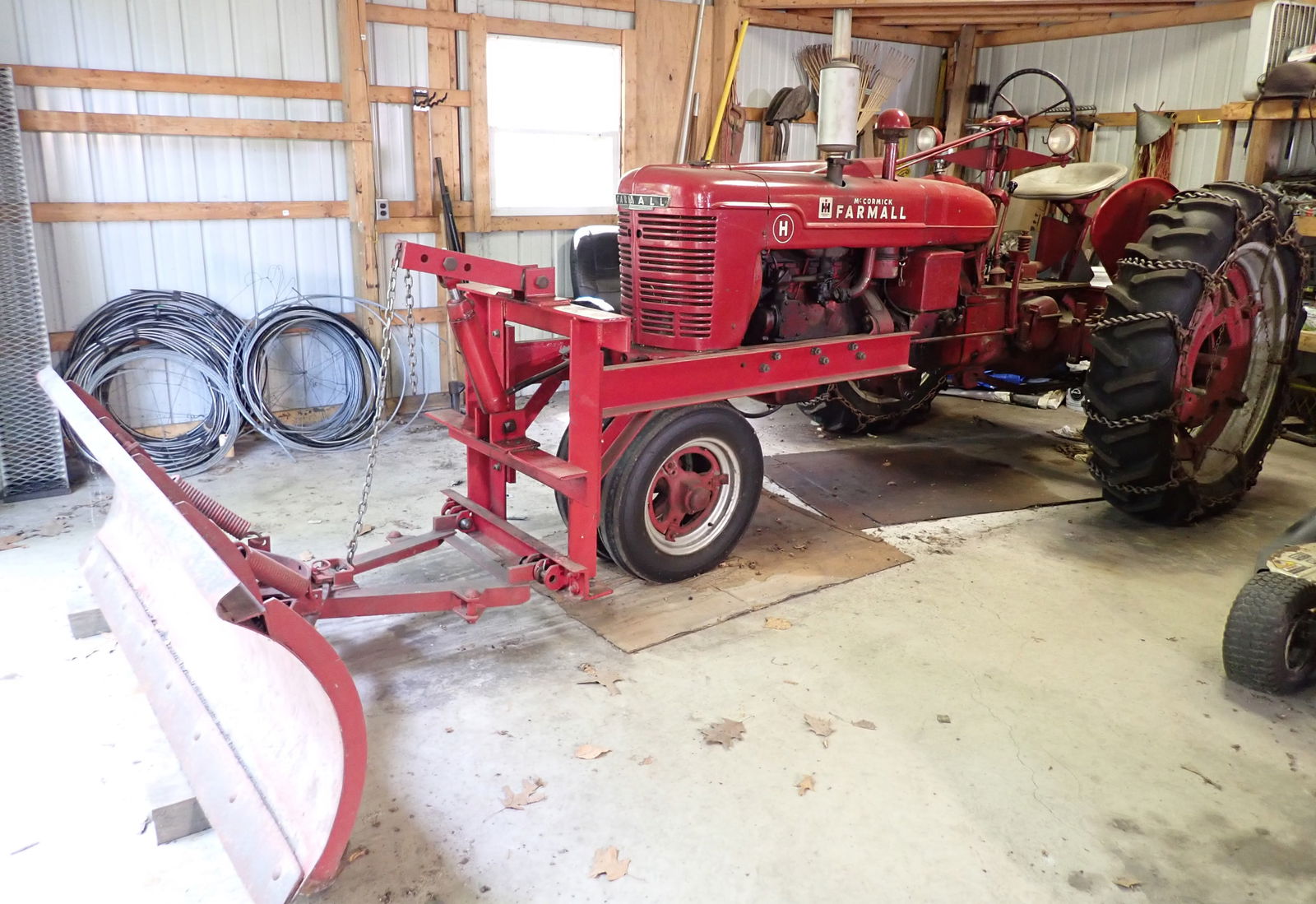 Farmall Model H Farm Tractor w/ Snowplow (1 of 20)