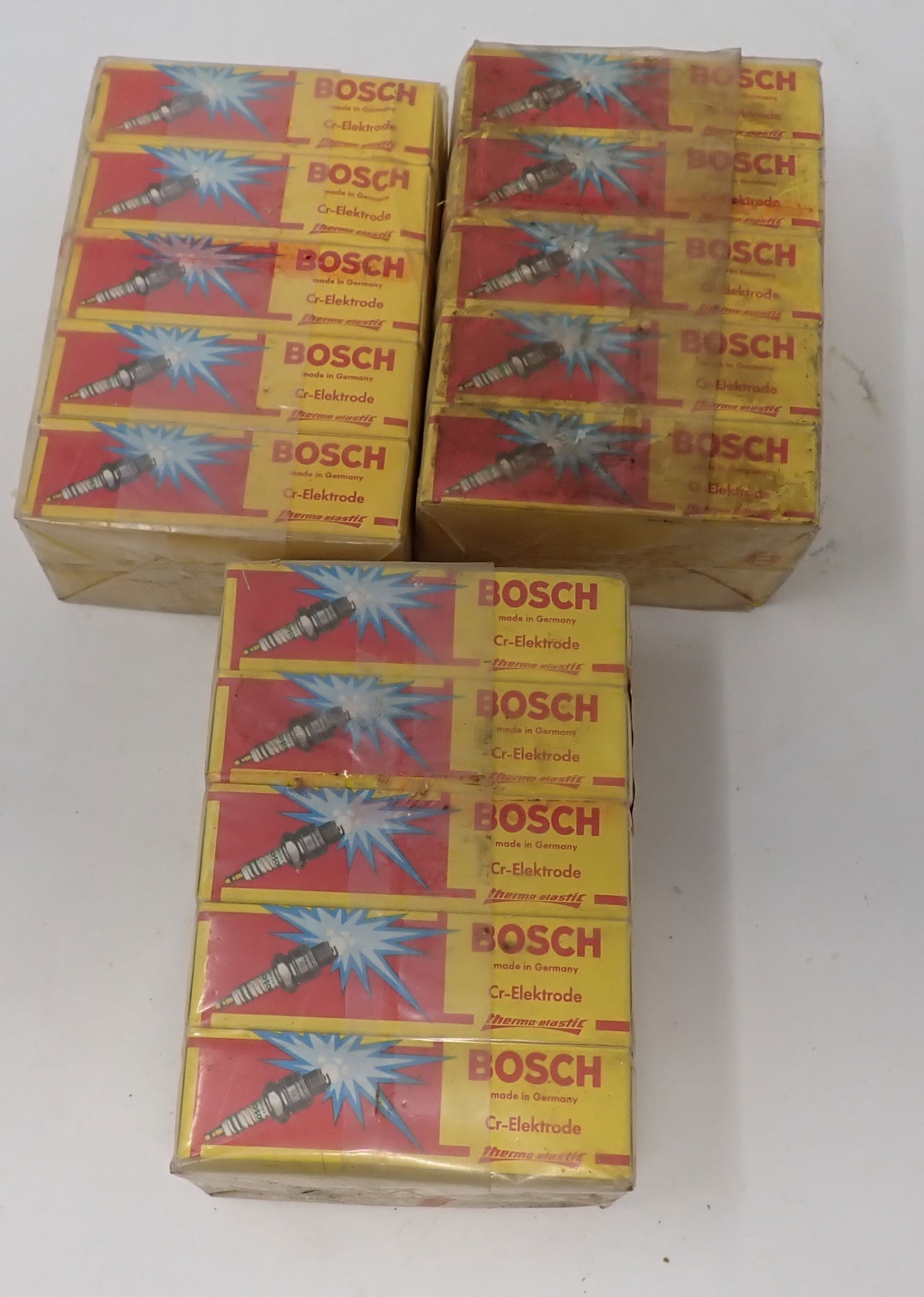Bosch New Old Stock Spark Plugs Ski Doo ? (1 of 3)