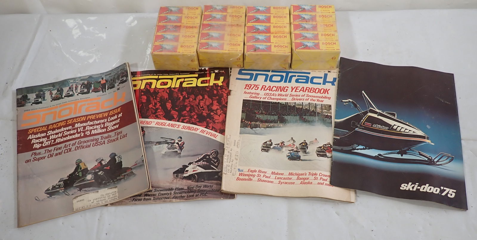 1975 Snotrack Magazines Ski Doo Brochure Bosch Spark Plugs (1 of 5)