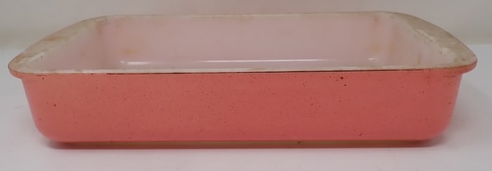 Pyrex No. 231 1 1/2 QT Pink Casserole
