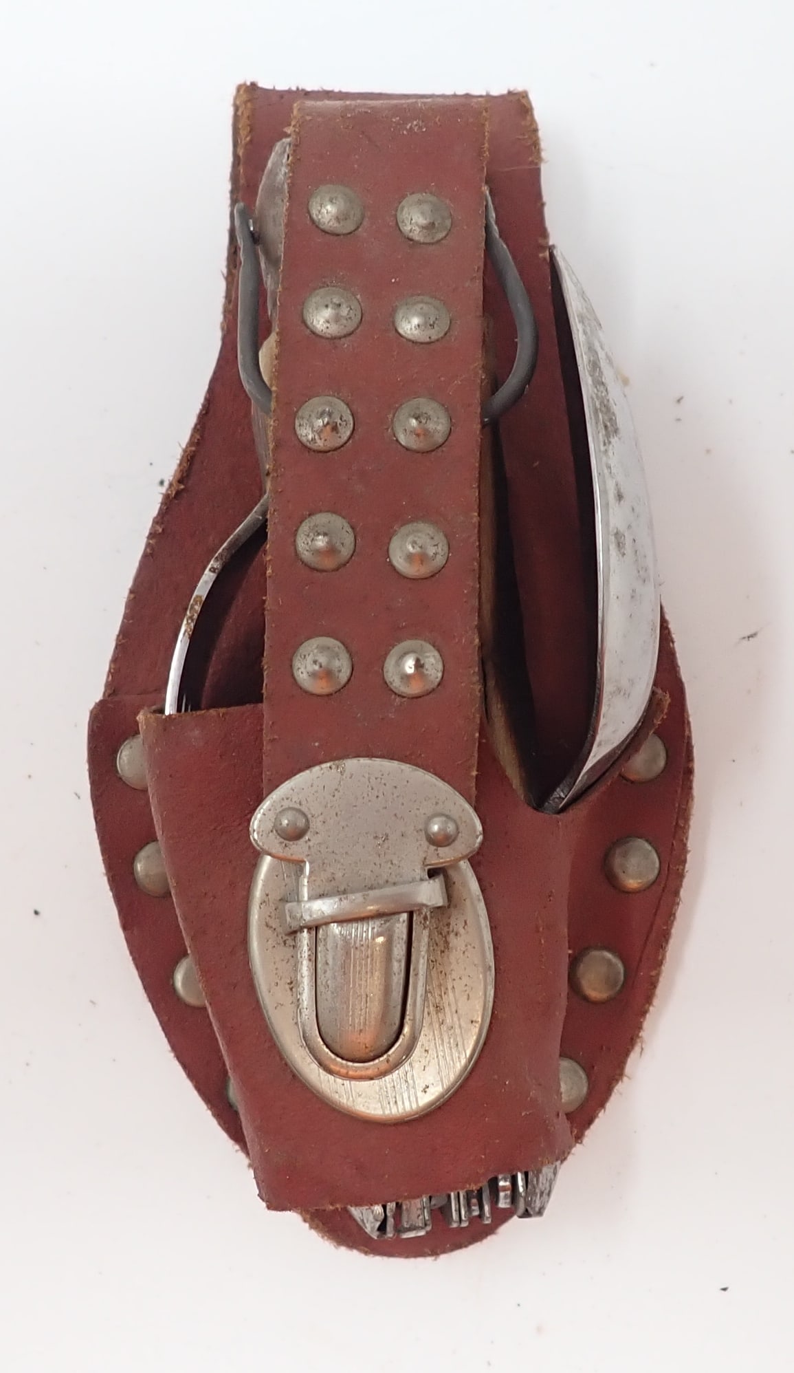 Camp Knife: Approx 4 5/8" long ( closed). Shipping available