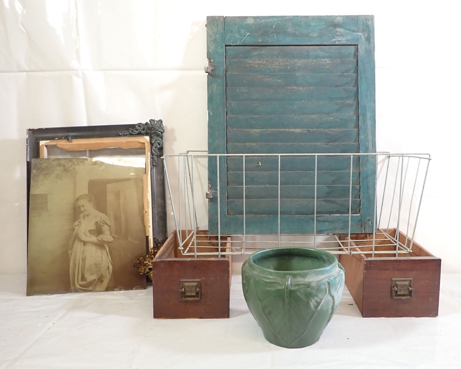 Shutter , Wire Basket , Weller Jardinere (1 of 4)