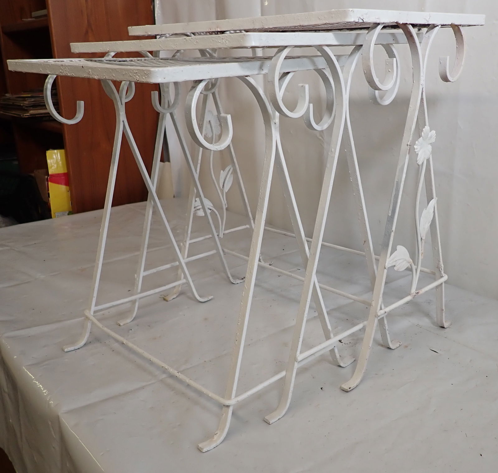 Set of 3 Wire Mesh Nesting Tables (1 of 3)