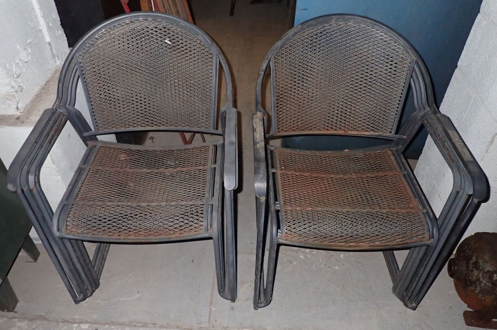 Set of 8 Wire Mesh Patio Chairs (1 of 3)