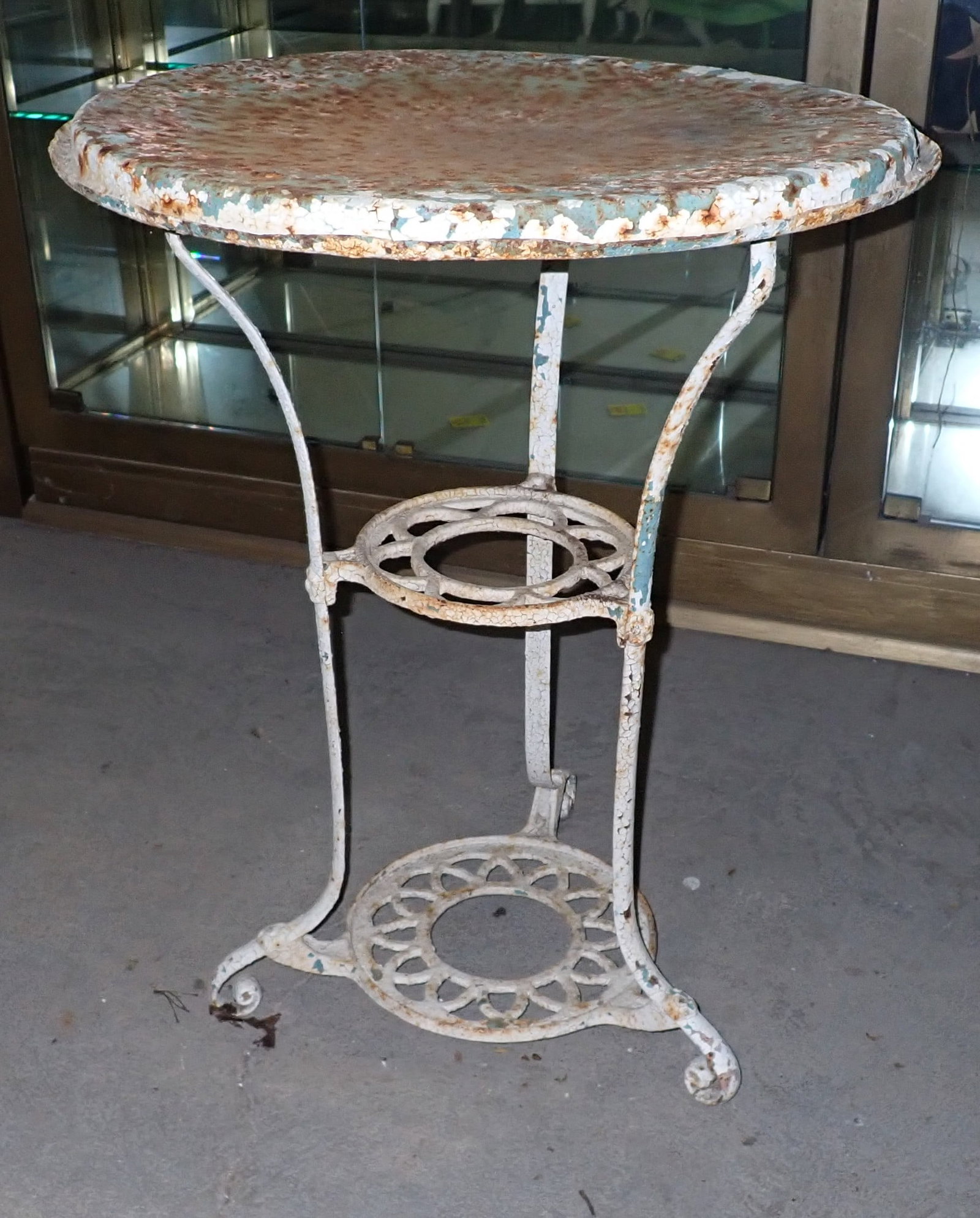 Plant Stand w/ Iron Base: Approx 23 1/2" in diameter and 29 1/2" tall. No in house shipping !