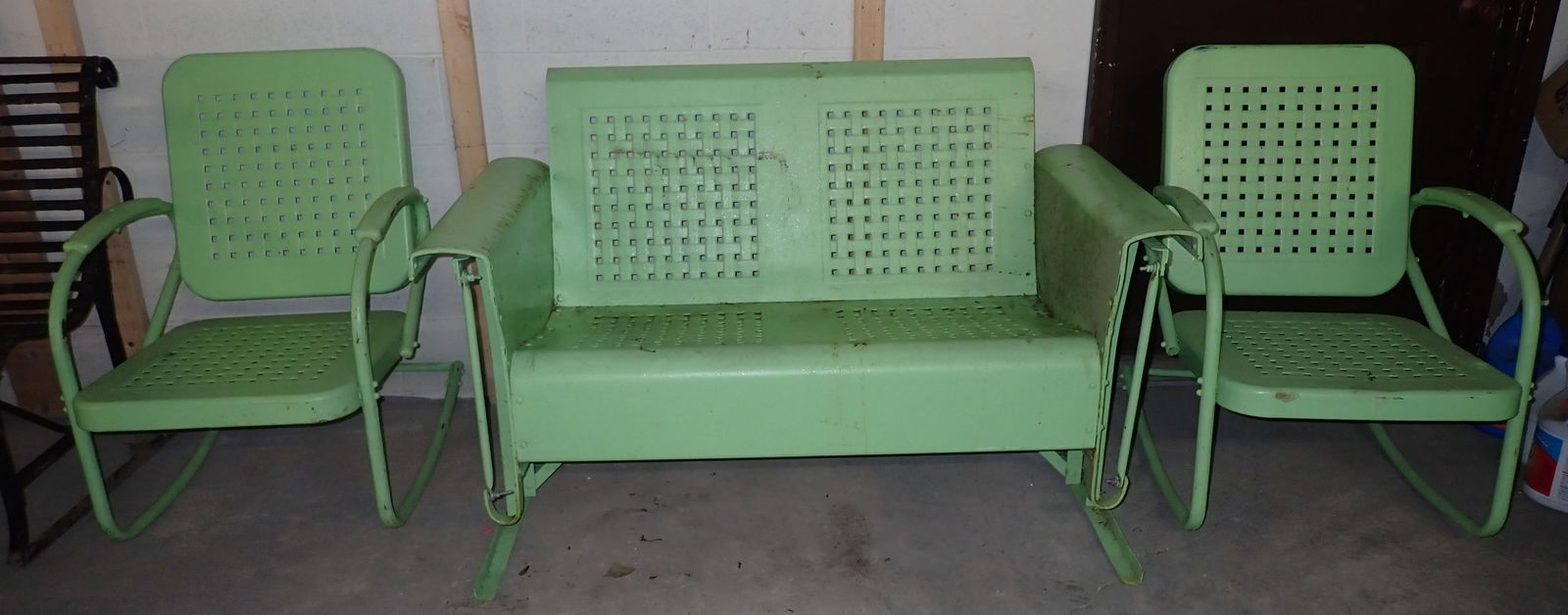 Bunting Metal Porch Glider & 2 Rockers (1 of 3)