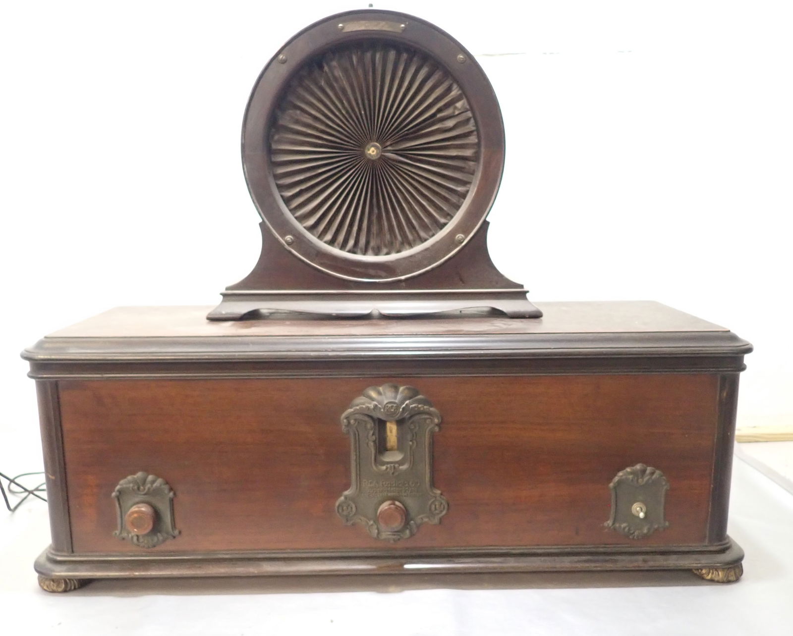 RCA Radiola 60 Super-Heterodyne Radio & Speaker (1 of 13)