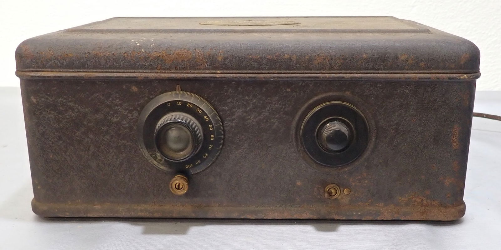 Atwater Kent Model 40 Radio (1 of 5)