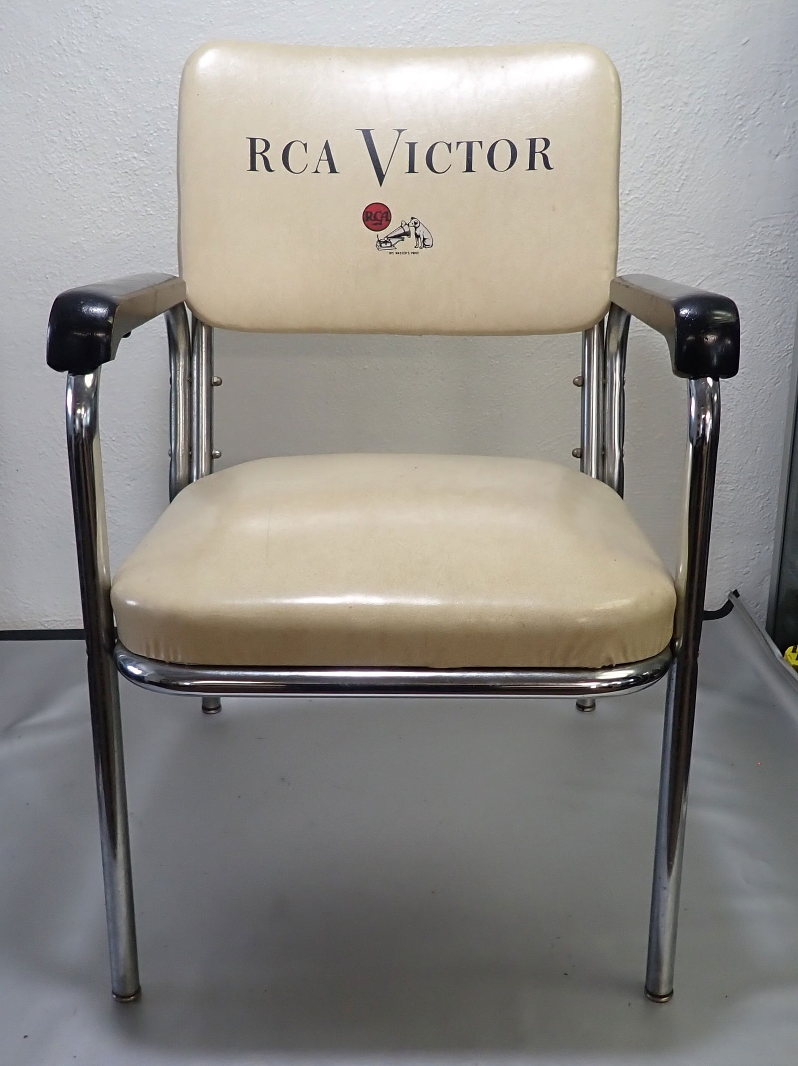 RCA Victor Arm Chair: Approx 21 1/2" wide, 17 1/2" to seat, 18 1/2" deep, 33 1/2" tall. No in house shipping !