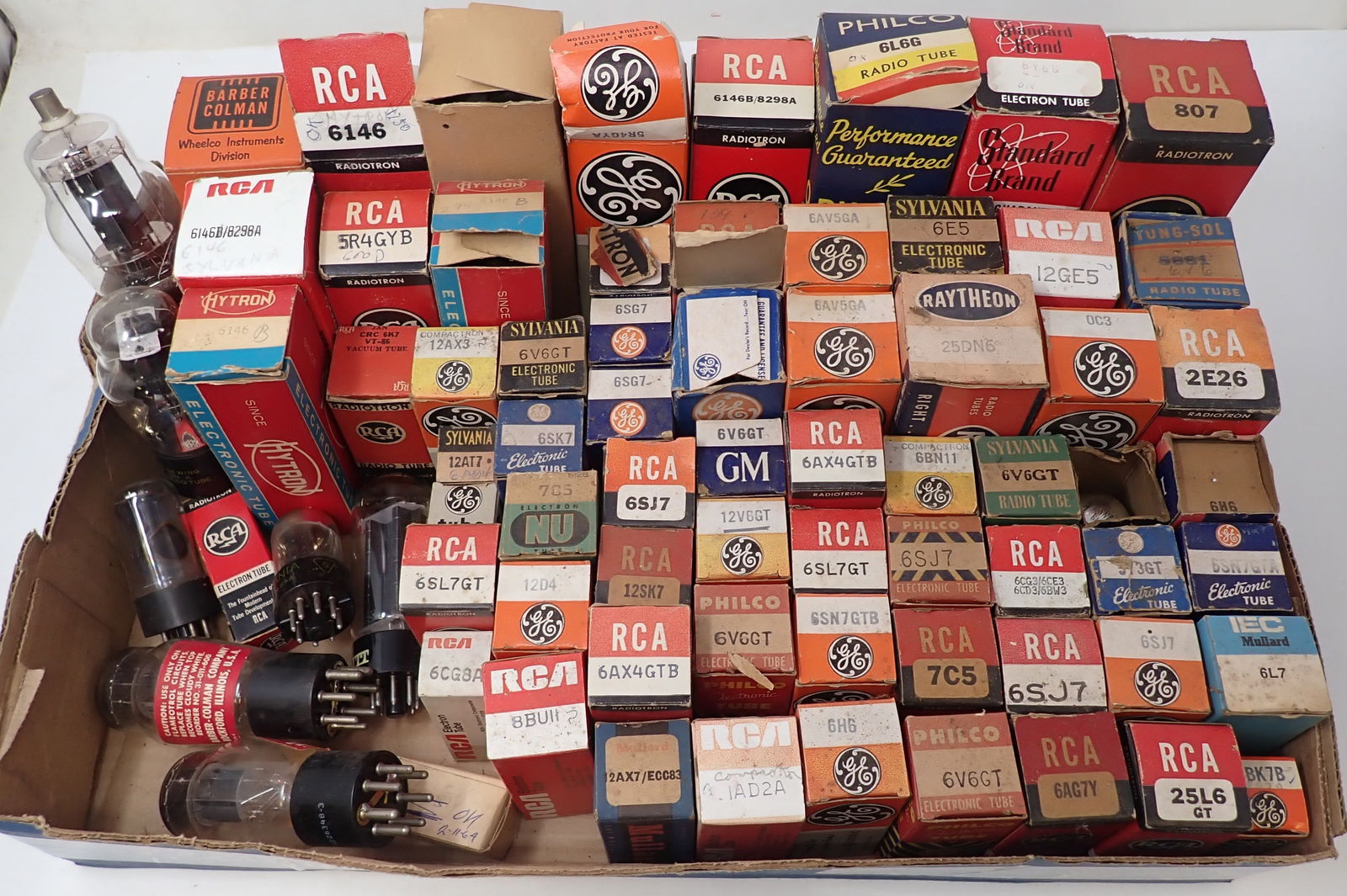 Radio / Vacuum Tubes (1 of 5)