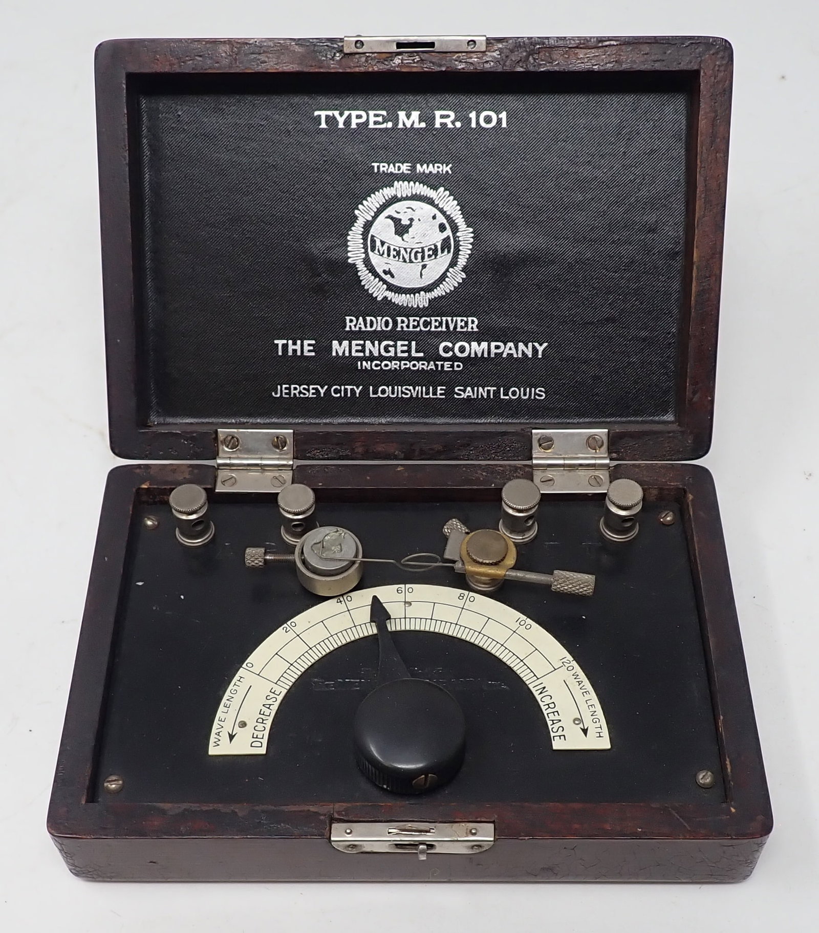Mengel Type M.R.101 Crystal Radio Receiver (1 of 4)