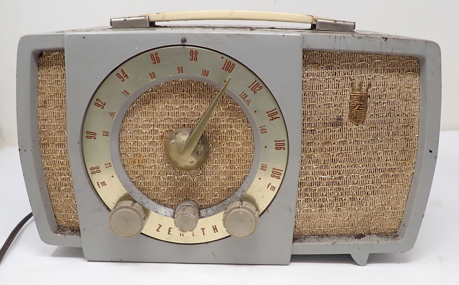 Zenith R724 Radio: Shipping available