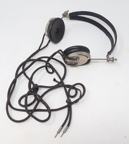 Neufeldt & Kuhnke Headset