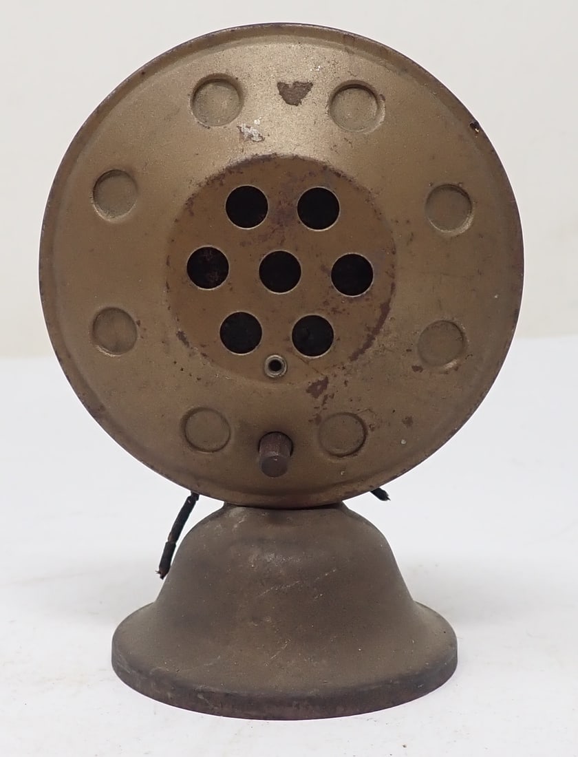 Microphone: Apprx 4 1/8" tall. Shipping available