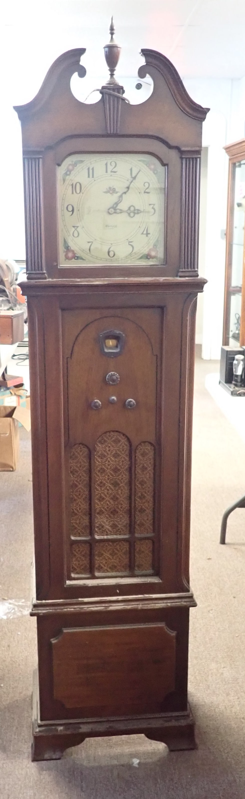Philco Model 70 Super Heterodyne Grandfather Clock Radio (1 of 7)