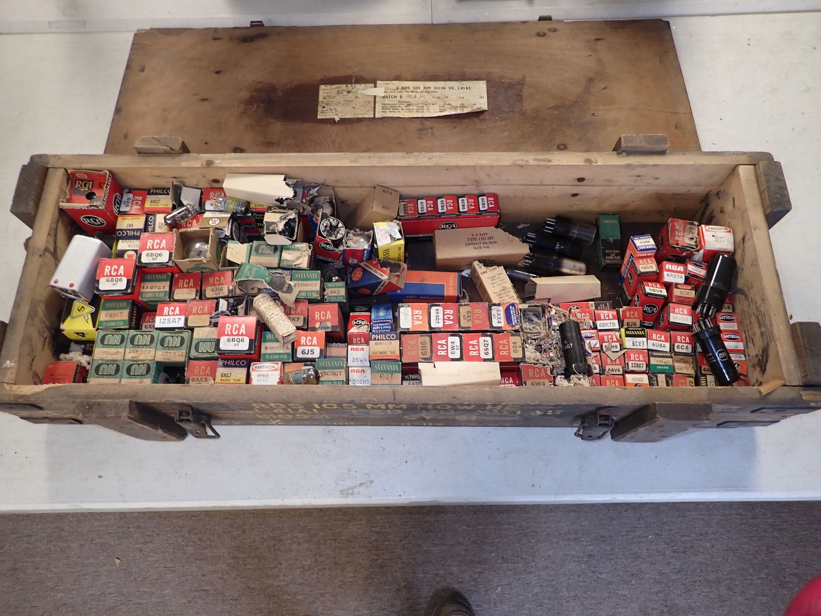 Radio / Vacuum Tubes (1 of 10)