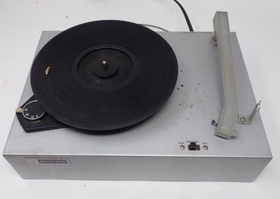 Bogen Model LPC-4A Turntable