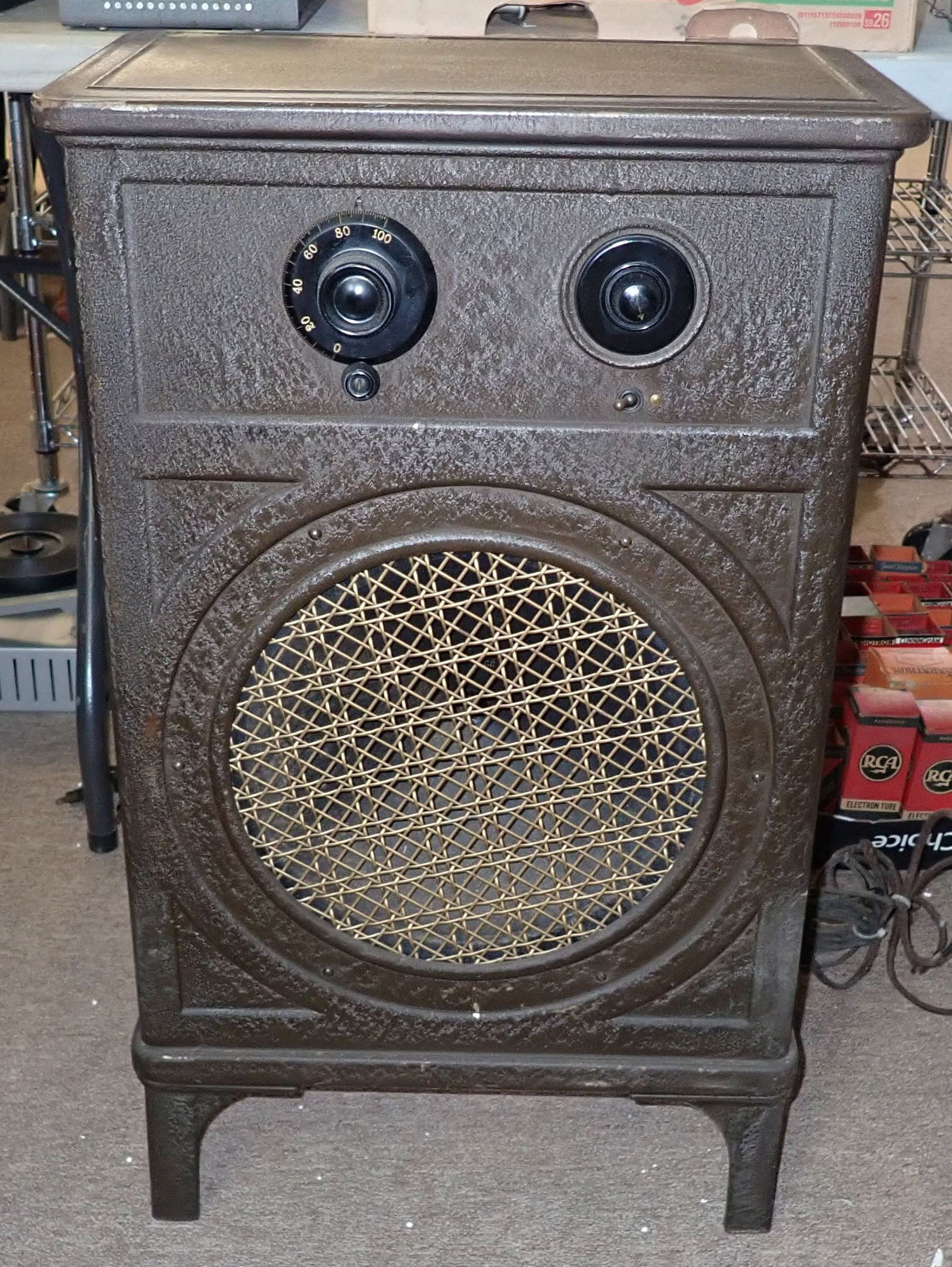 Atwater Kent Floor Model Radio (1 of 5)