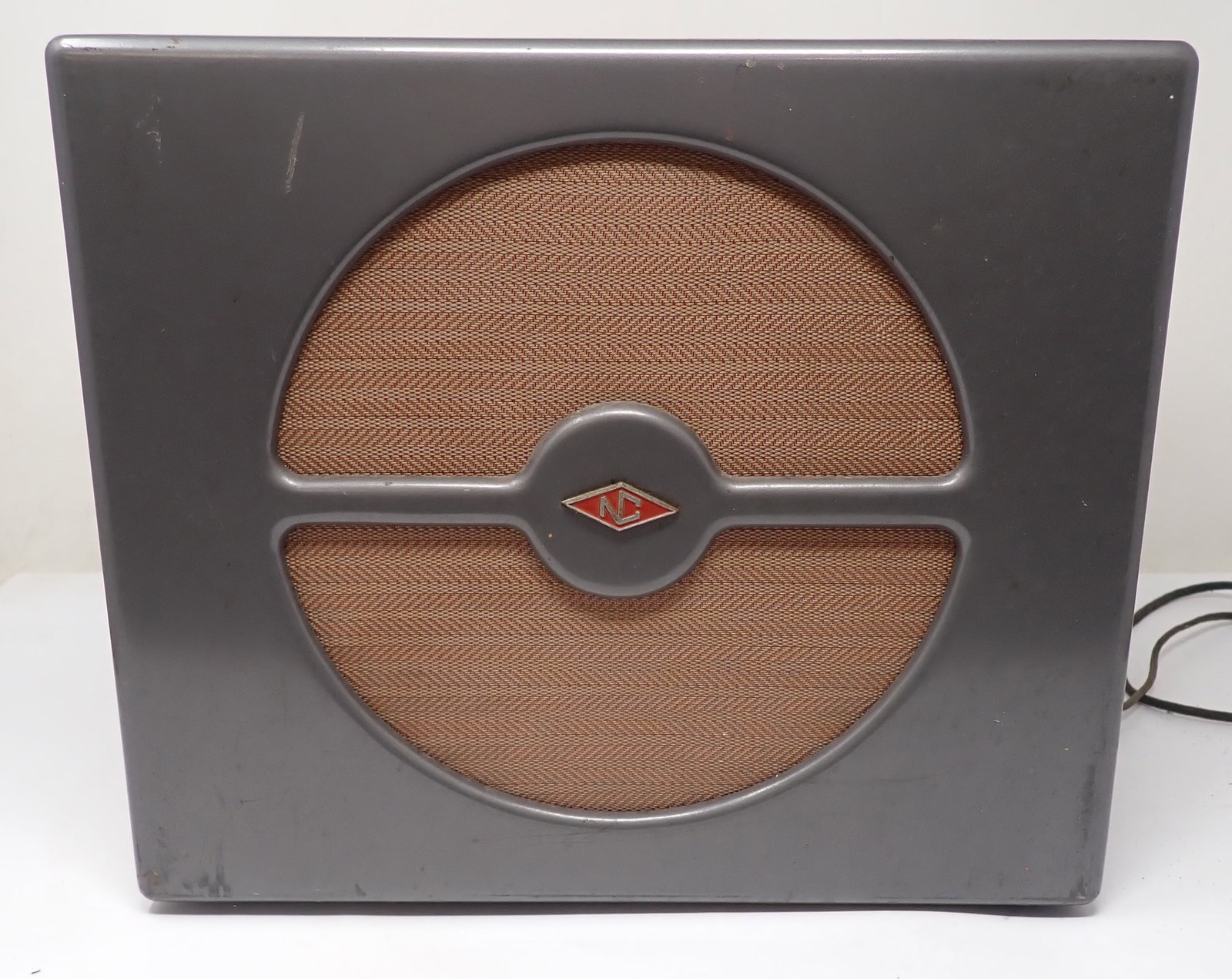 Radio Speaker: Approx 8" x 13" x 11" tall. Shipping available