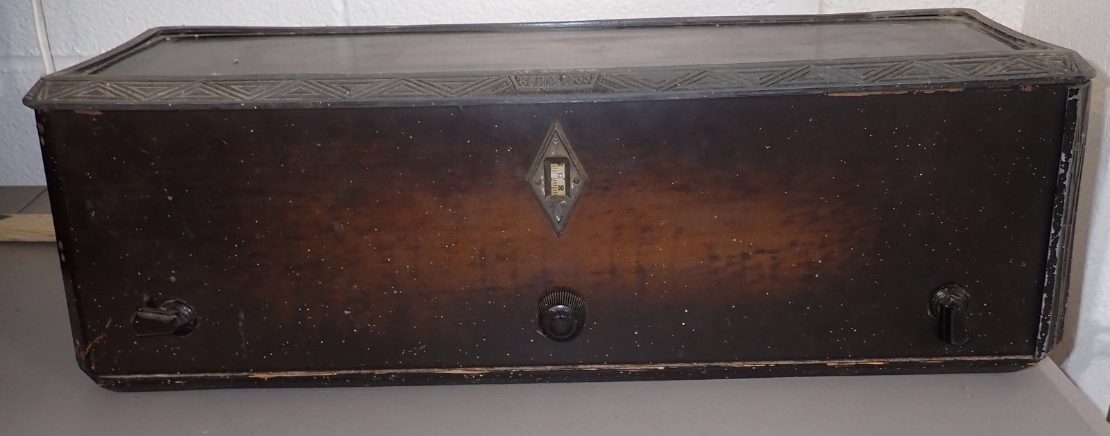 RCA Radioala 33 Radio (1 of 3)