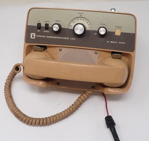 Johnson Messenger 130 CB Radio