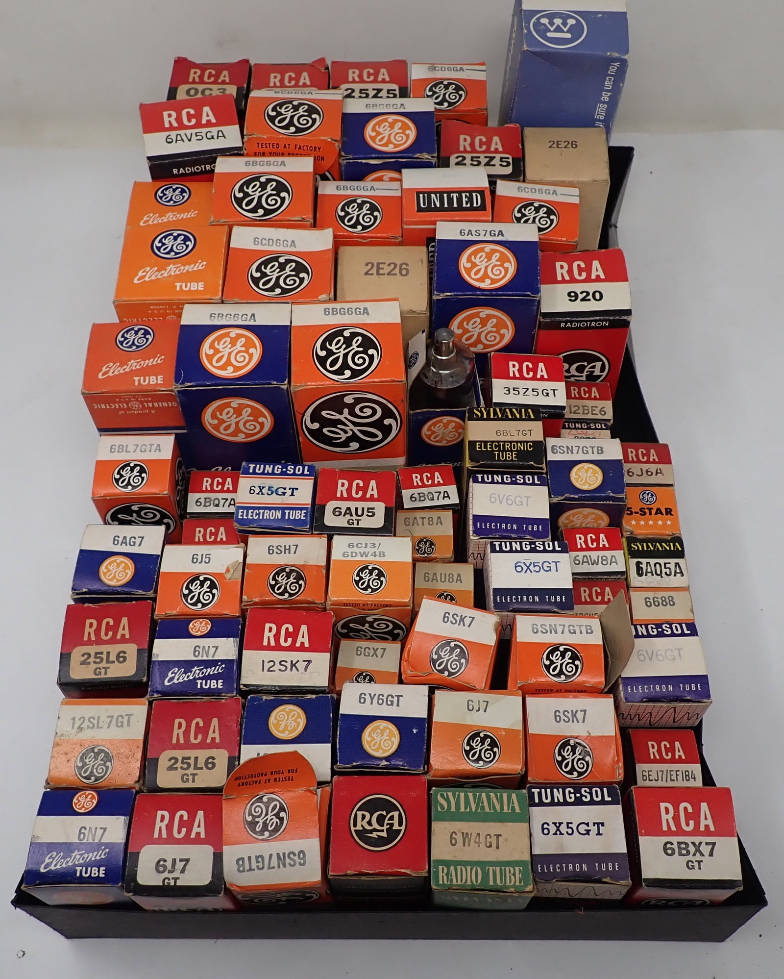 Radio / Vacuum Tubes (1 of 9)