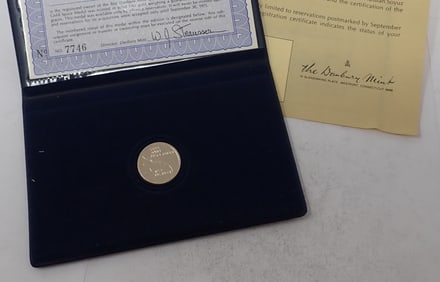 1975 Danbury Mint 14k Gold Space Medal