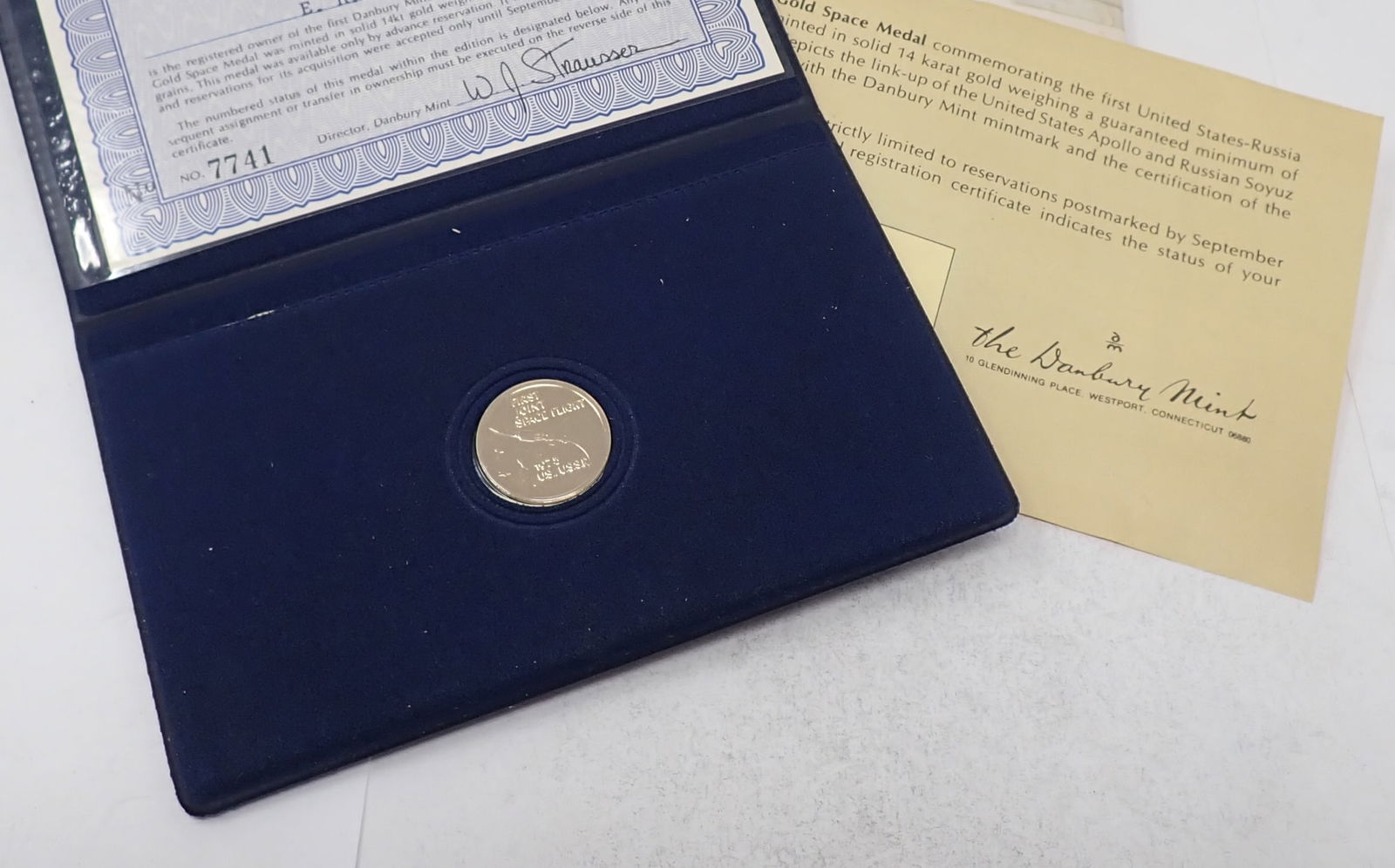 1975 United States & Russia 14k Gold Commemorative Coin (1 of 2)